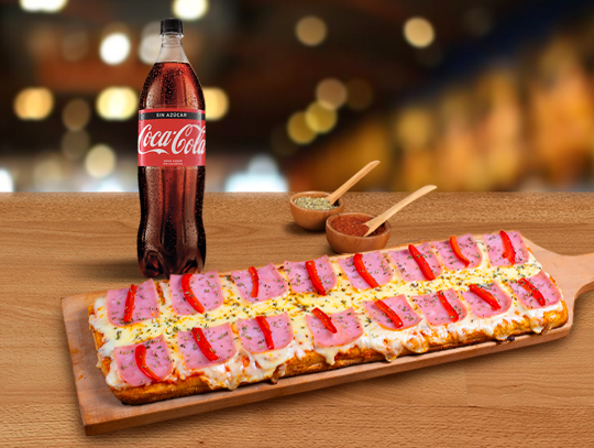Pizza Americana o Chorizo + Gaseosa 1 L.